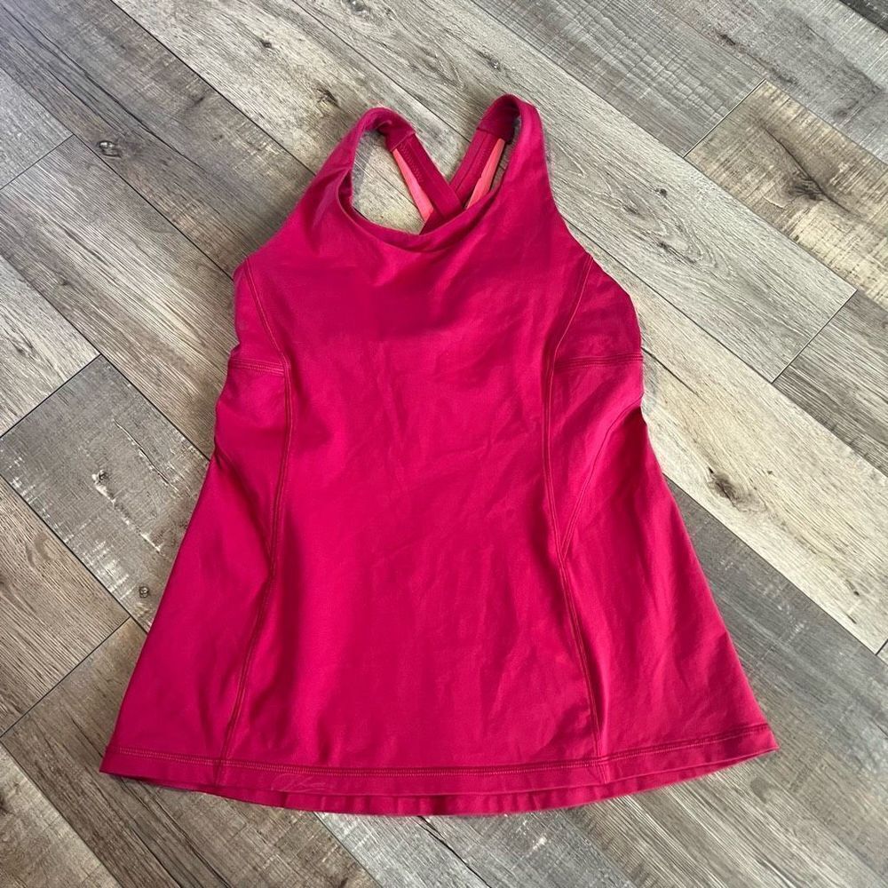 Lululemon Womens Tank Top 6
Womens Dark Pink Activewear
Athleisure Yoga